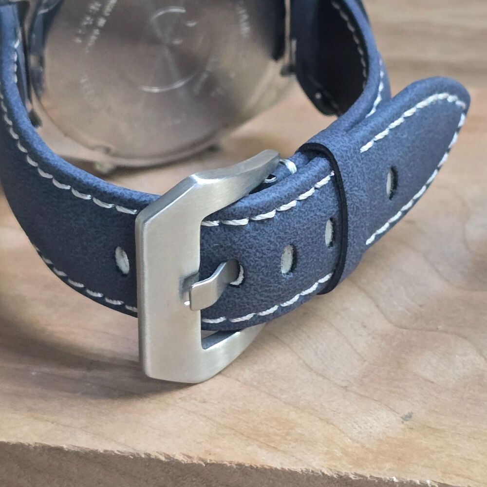 Vintage Casio AMW-320R Arnie Ana-Digi Alarm Chronograph Blue Leather - Picture 7 of 8
